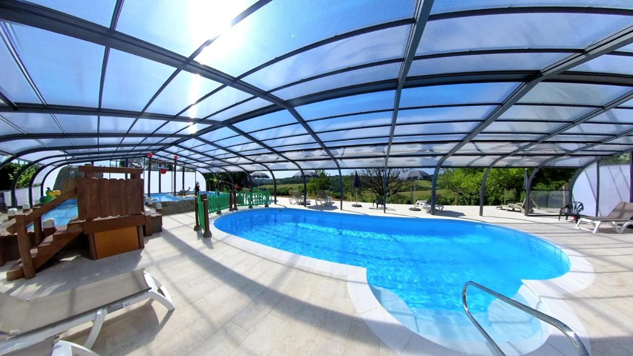 Camping Les Terrasses De Dordogne Rouffignac Saint-Cernin Ngoại thất bức ảnh