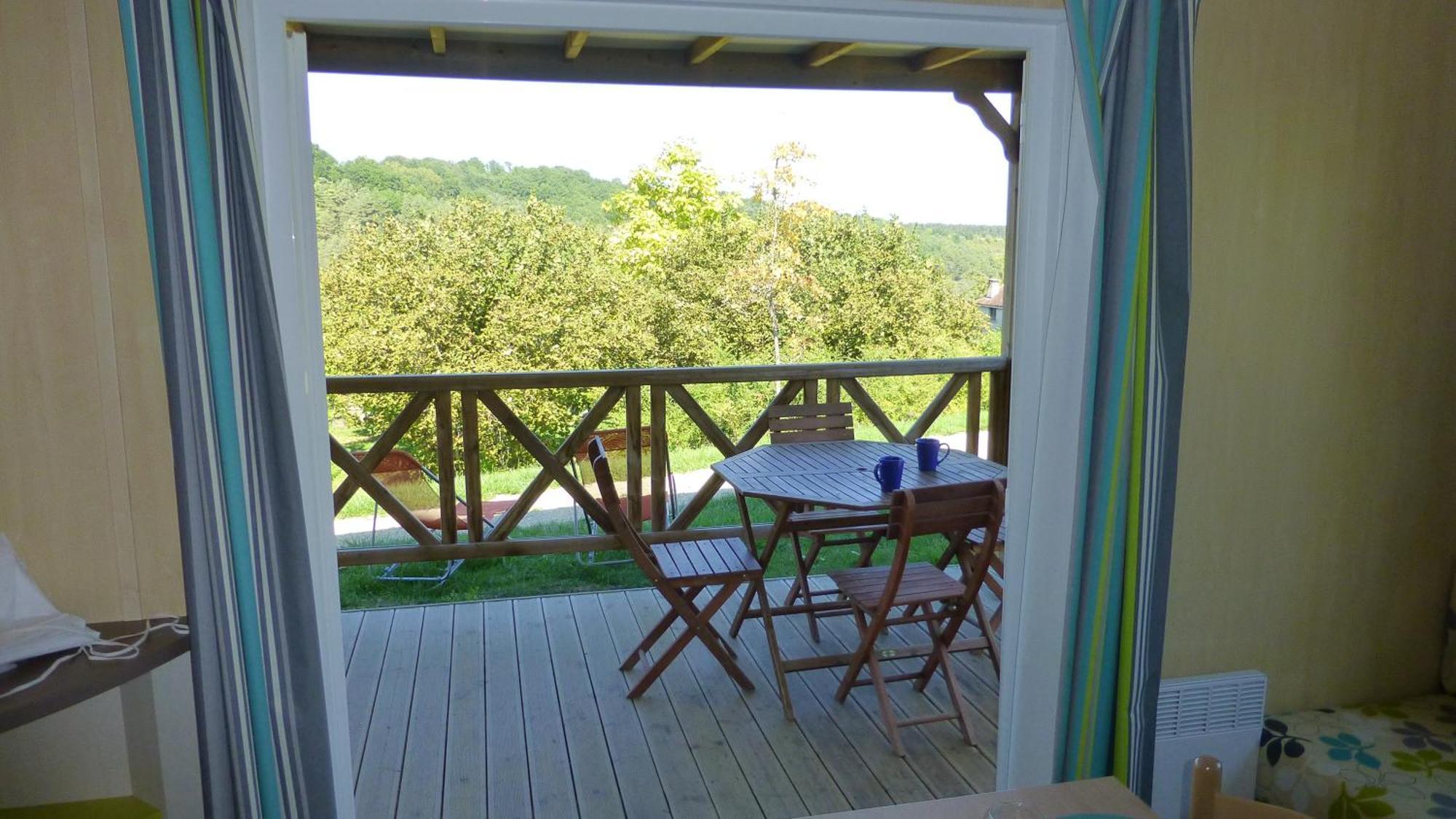 Camping Les Terrasses De Dordogne Rouffignac Saint-Cernin Phòng bức ảnh