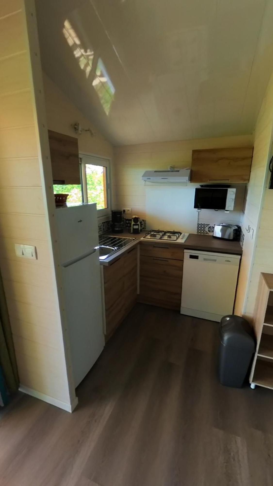 Camping Les Terrasses De Dordogne Rouffignac Saint-Cernin Phòng bức ảnh