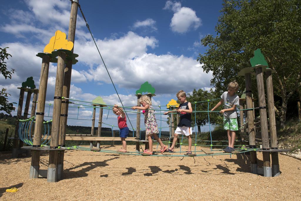 Camping Les Terrasses De Dordogne Rouffignac Saint-Cernin Ngoại thất bức ảnh
