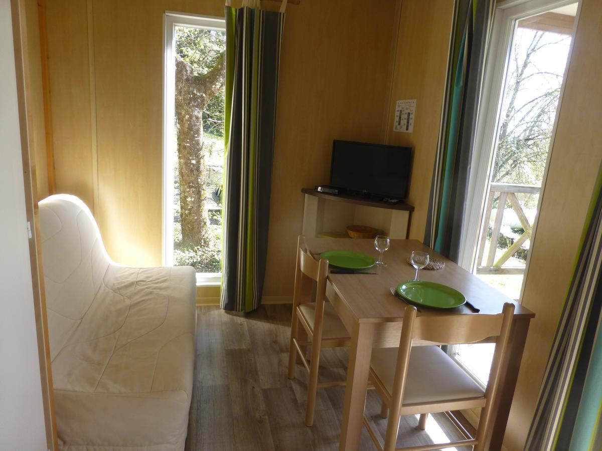 Camping Les Terrasses De Dordogne Rouffignac Saint-Cernin Ngoại thất bức ảnh