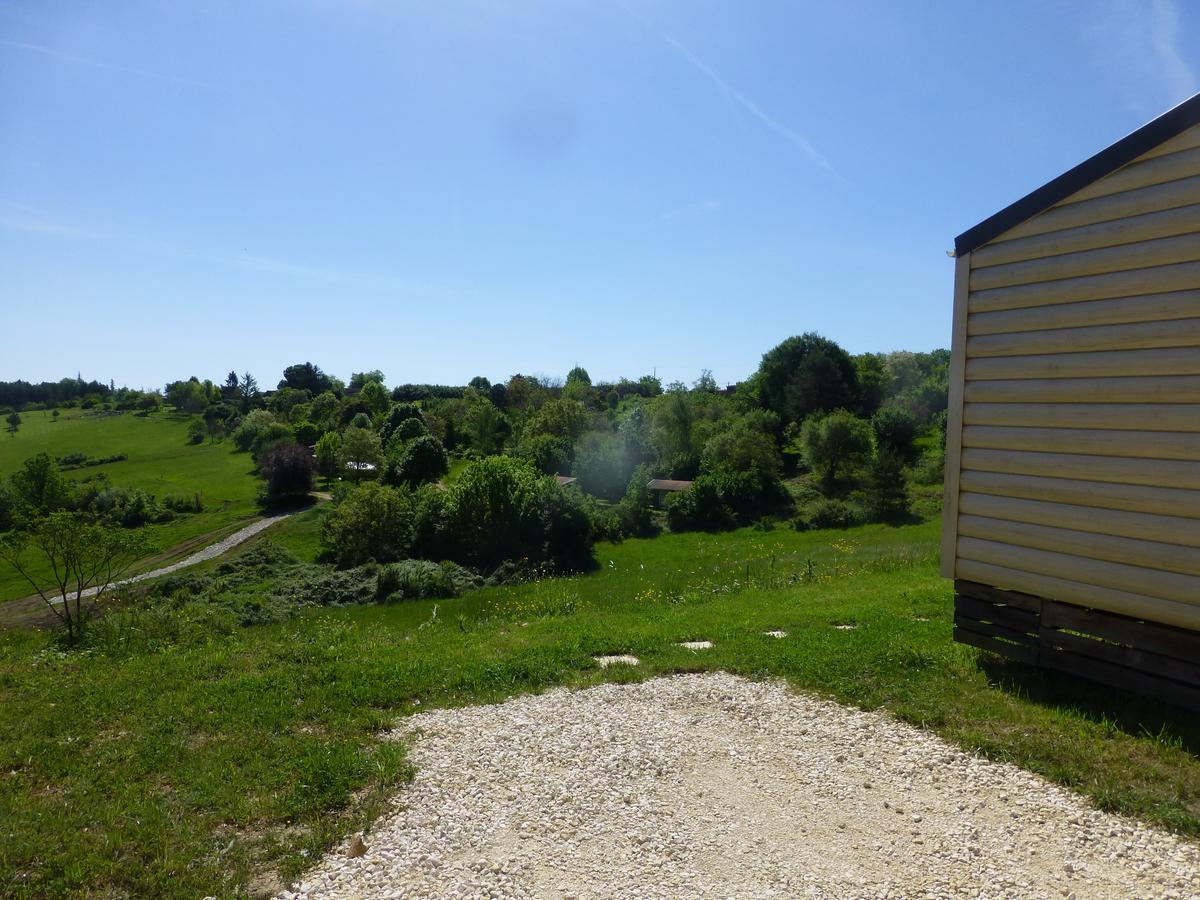 Camping Les Terrasses De Dordogne Rouffignac Saint-Cernin Ngoại thất bức ảnh