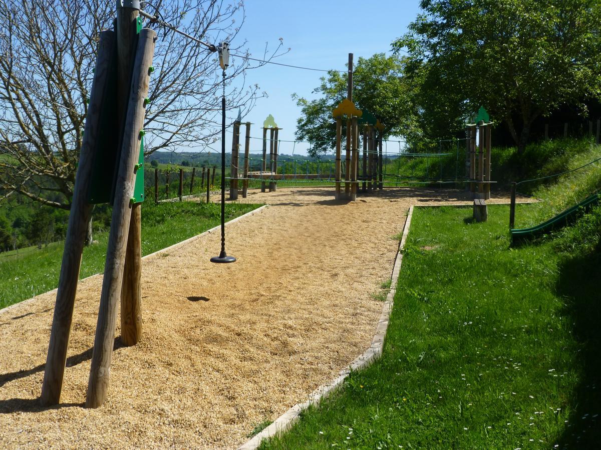 Camping Les Terrasses De Dordogne Rouffignac Saint-Cernin Ngoại thất bức ảnh