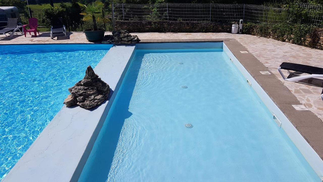 Camping Les Terrasses De Dordogne Rouffignac Saint-Cernin Ngoại thất bức ảnh
