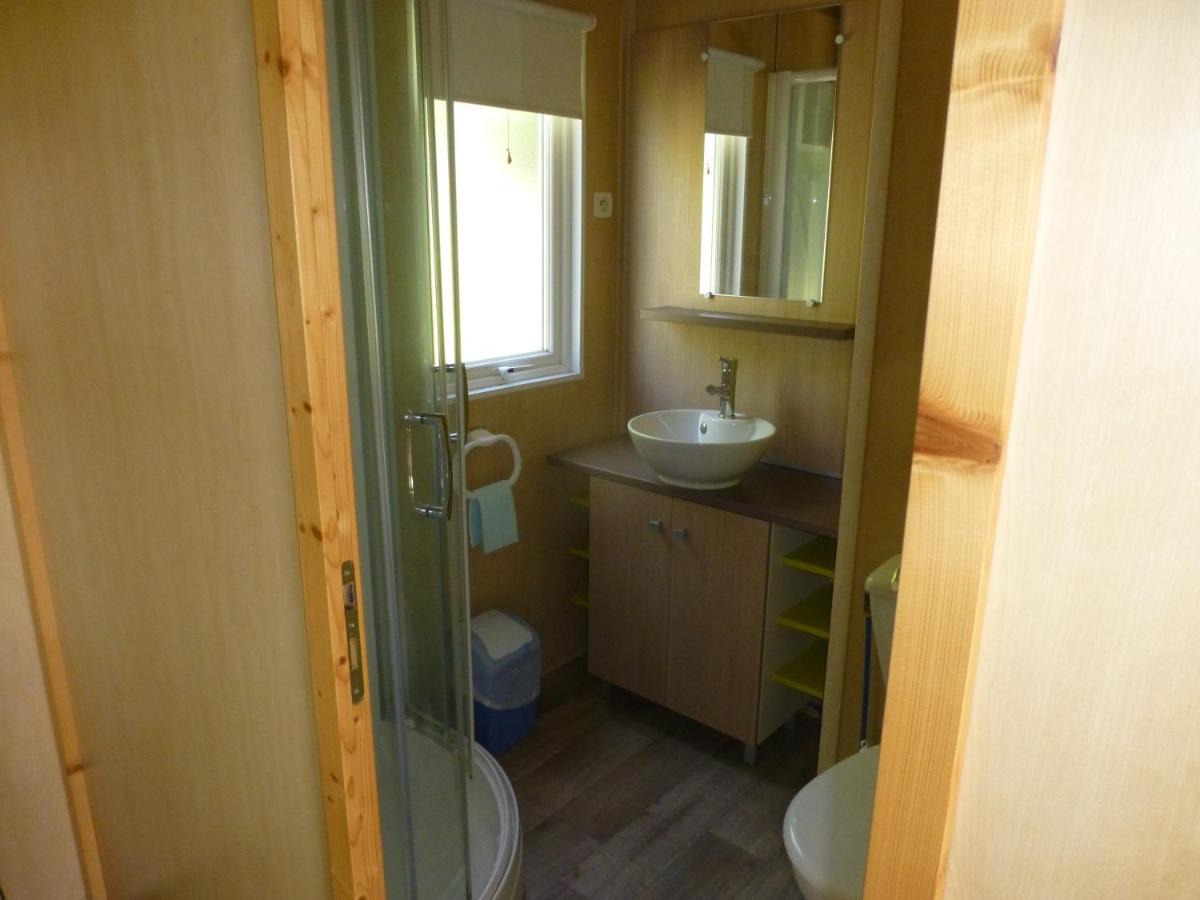 Camping Les Terrasses De Dordogne Rouffignac Saint-Cernin Ngoại thất bức ảnh